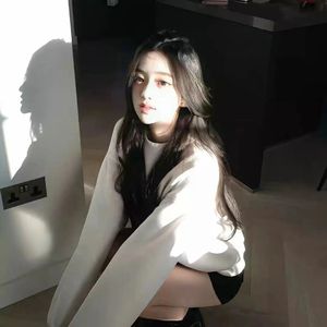 美女脱👙露出🐻吃我的🍌文
